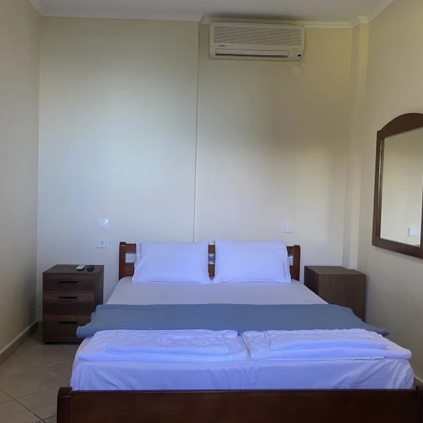 studio bedroom